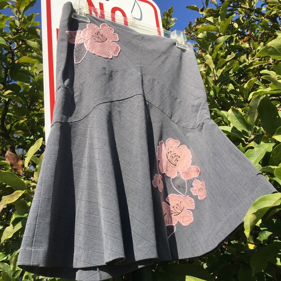 Bebe Stretch Pink Flower Embossed Swing Skirt - Picture 1 of 8